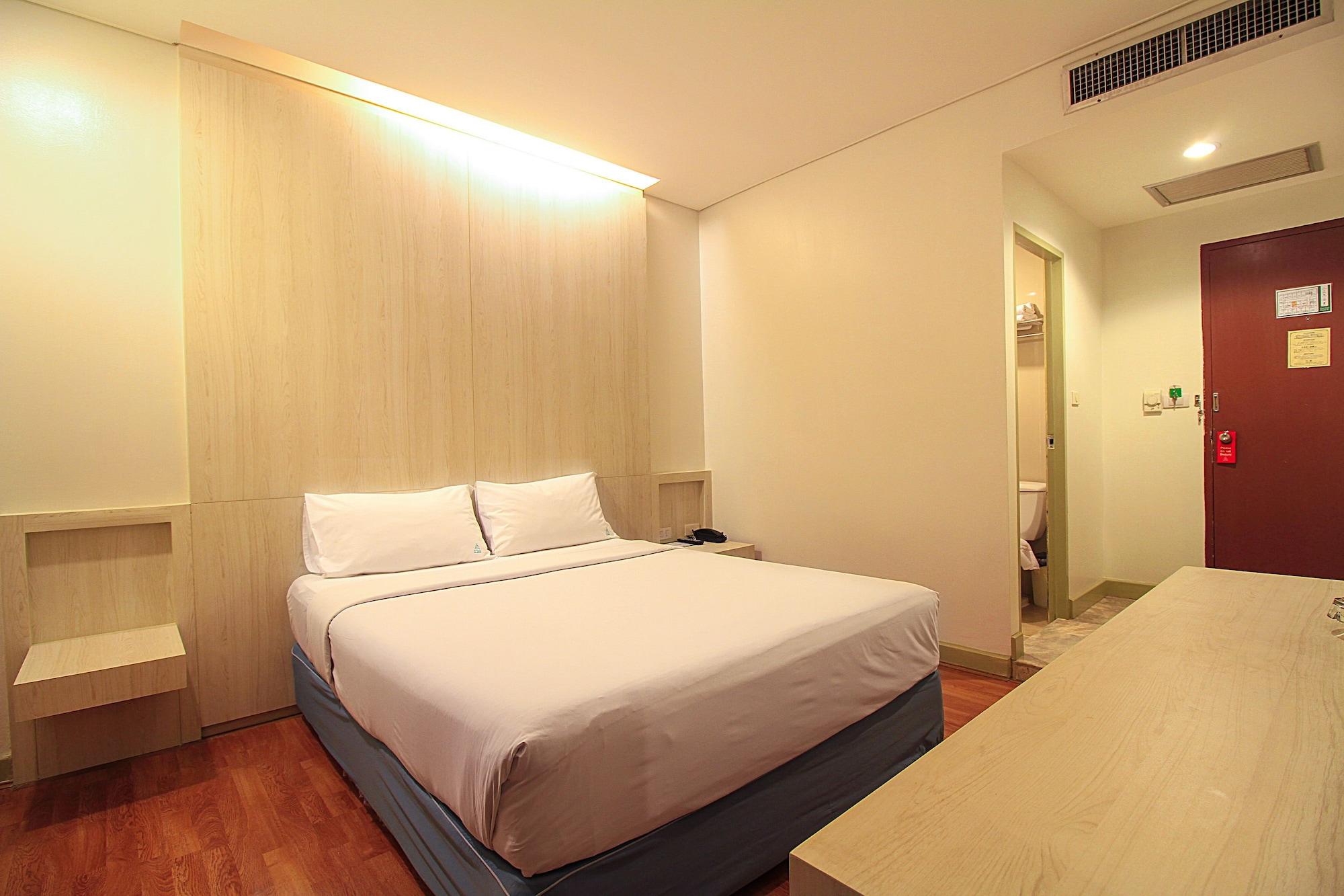 Ten Stars Hotel Bangkok Exterior foto